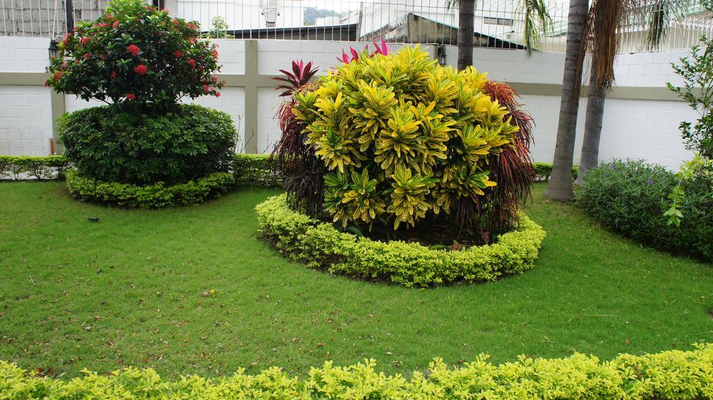 Urdesa Suites Hotel Guayaquil Bagian luar foto