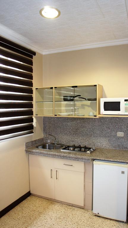 Urdesa Suites Hotel Guayaquil Bagian luar foto