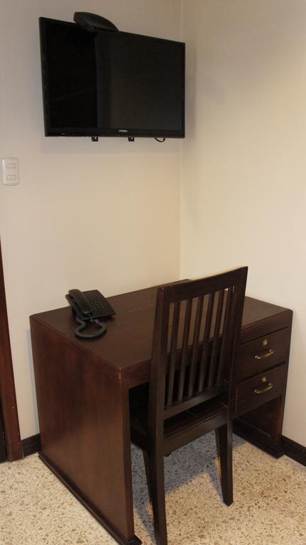 Urdesa Suites Hotel Guayaquil Bagian luar foto