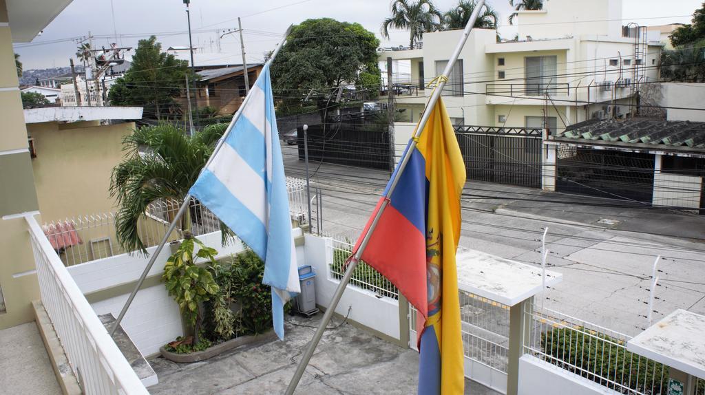 Urdesa Suites Hotel Guayaquil Bagian luar foto