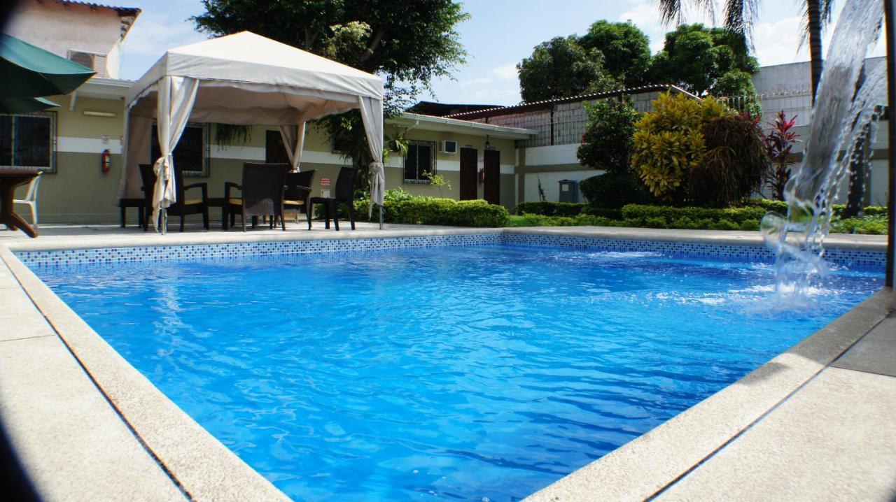 Urdesa Suites Hotel Guayaquil Bagian luar foto