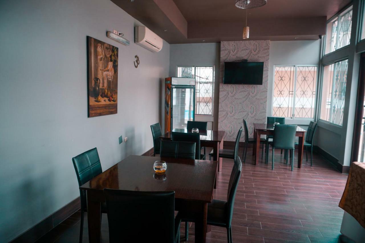 Urdesa Suites Hotel Guayaquil Bagian luar foto